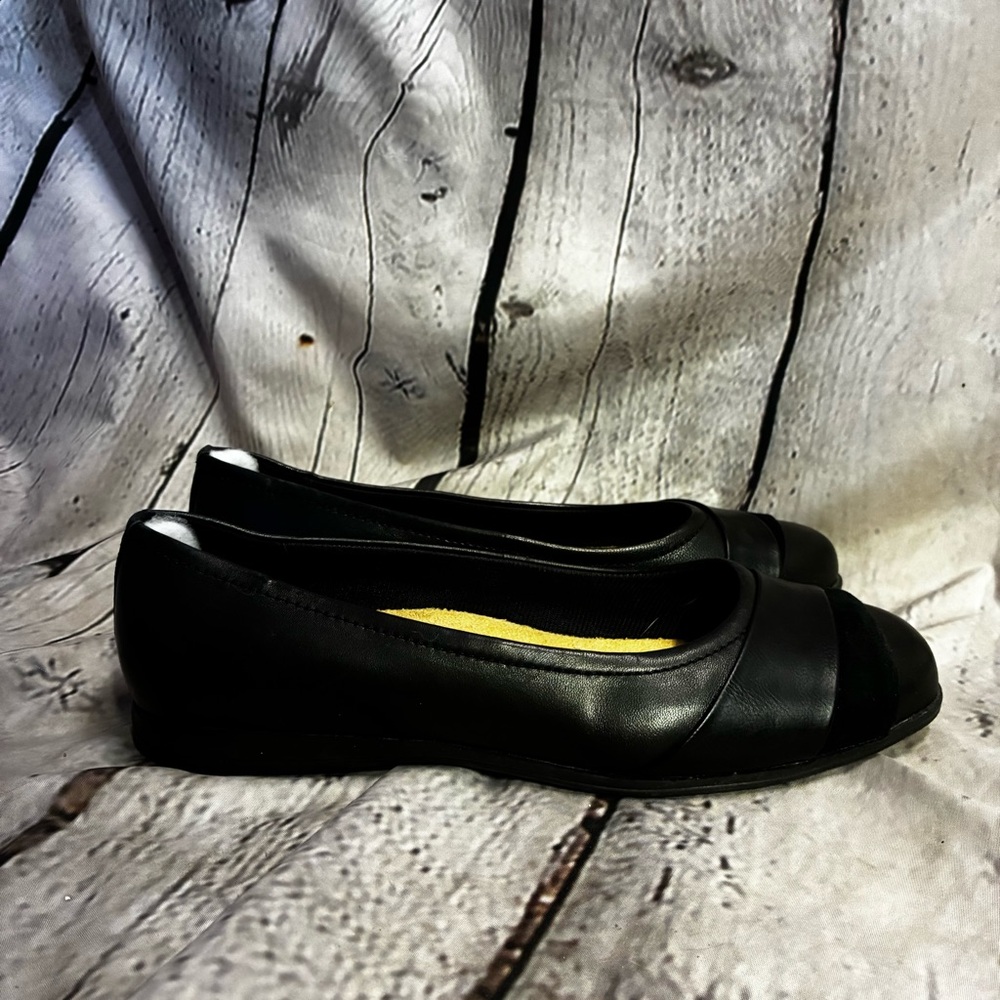Trotters‎ Black Leather Round Toe Ballet Flats Casual Shoes Women’s 9.5 WIDE GUC